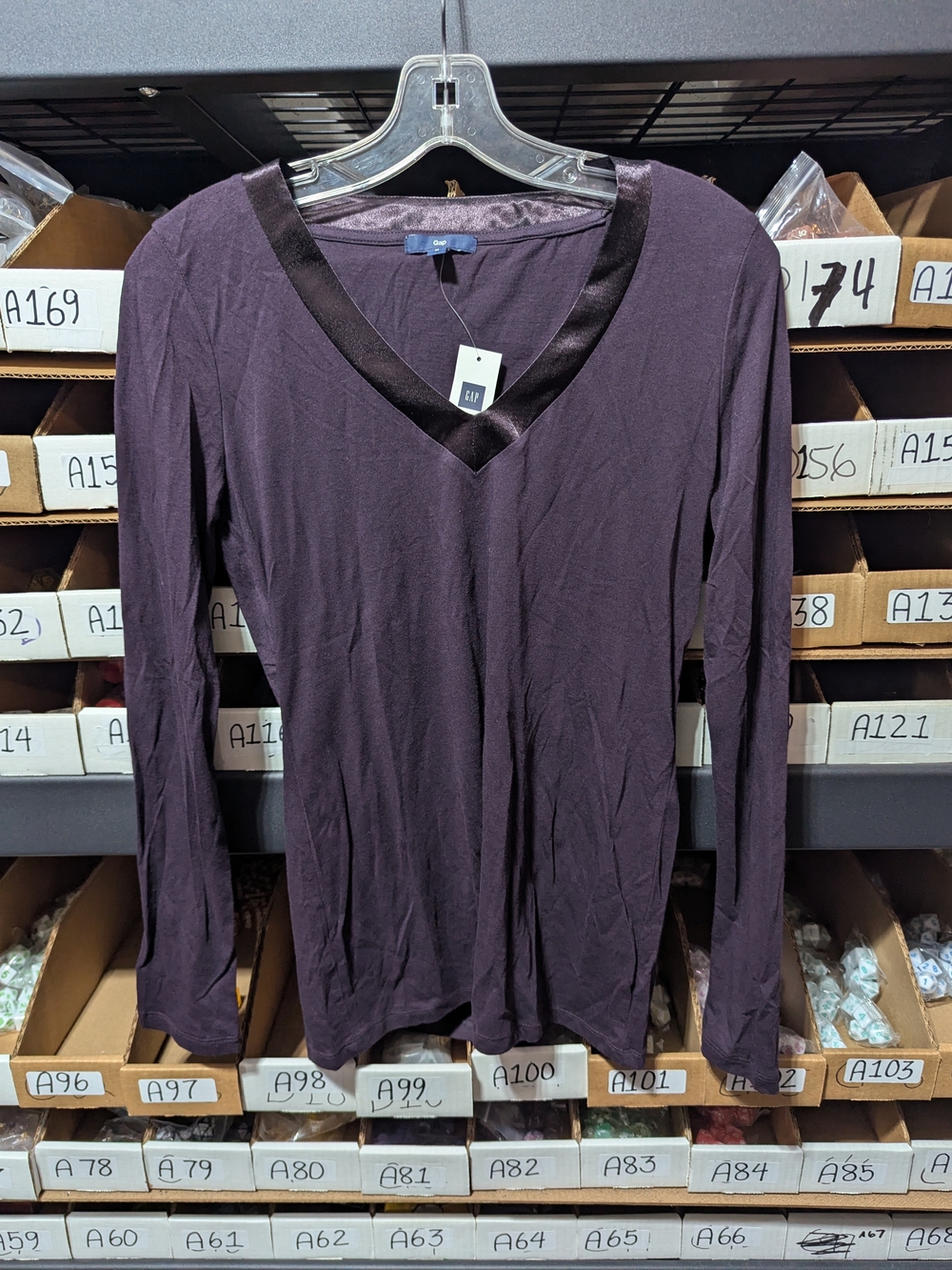 GAP Long Sleeve V-Neck Top in Plum with Satin Trim M
